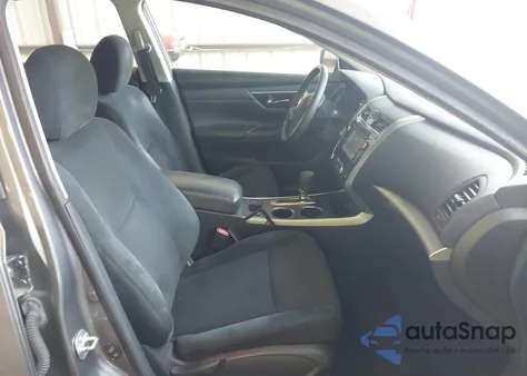 2015 Nissan Altima 2.5 Sv z USA, uszkodzony, nr VIN 1N4AL3AP4FC438901